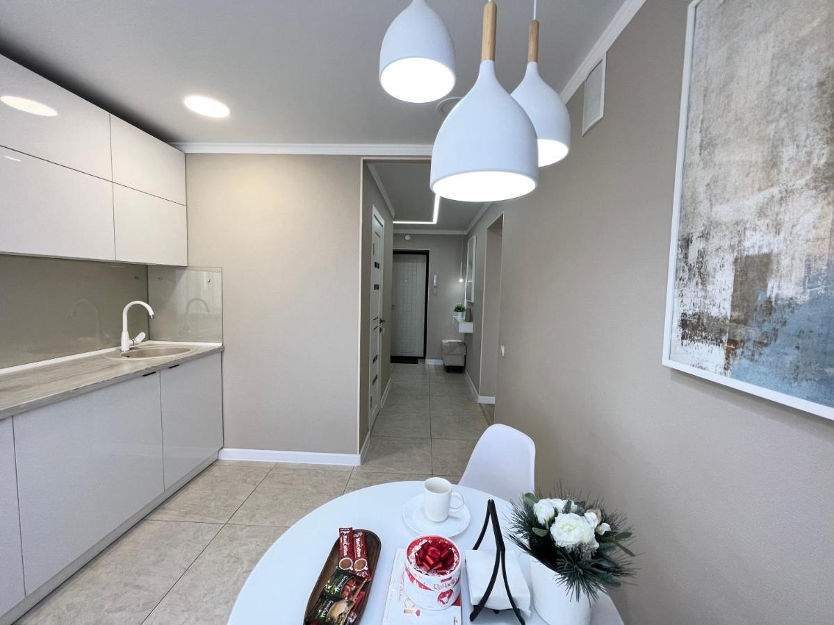 Luxury Apartments Pavlodar Exterior foto