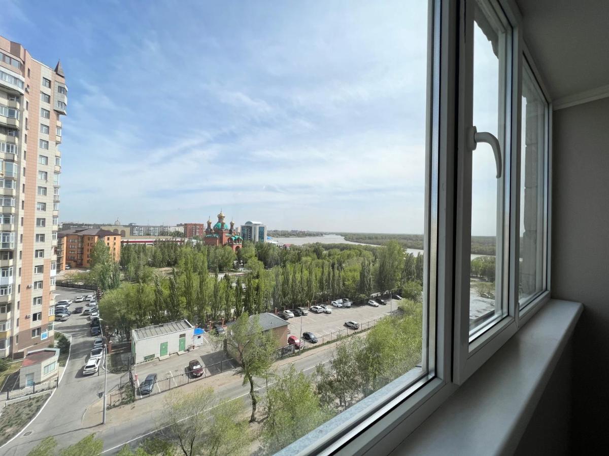 Luxury Apartments Pavlodar Exterior foto
