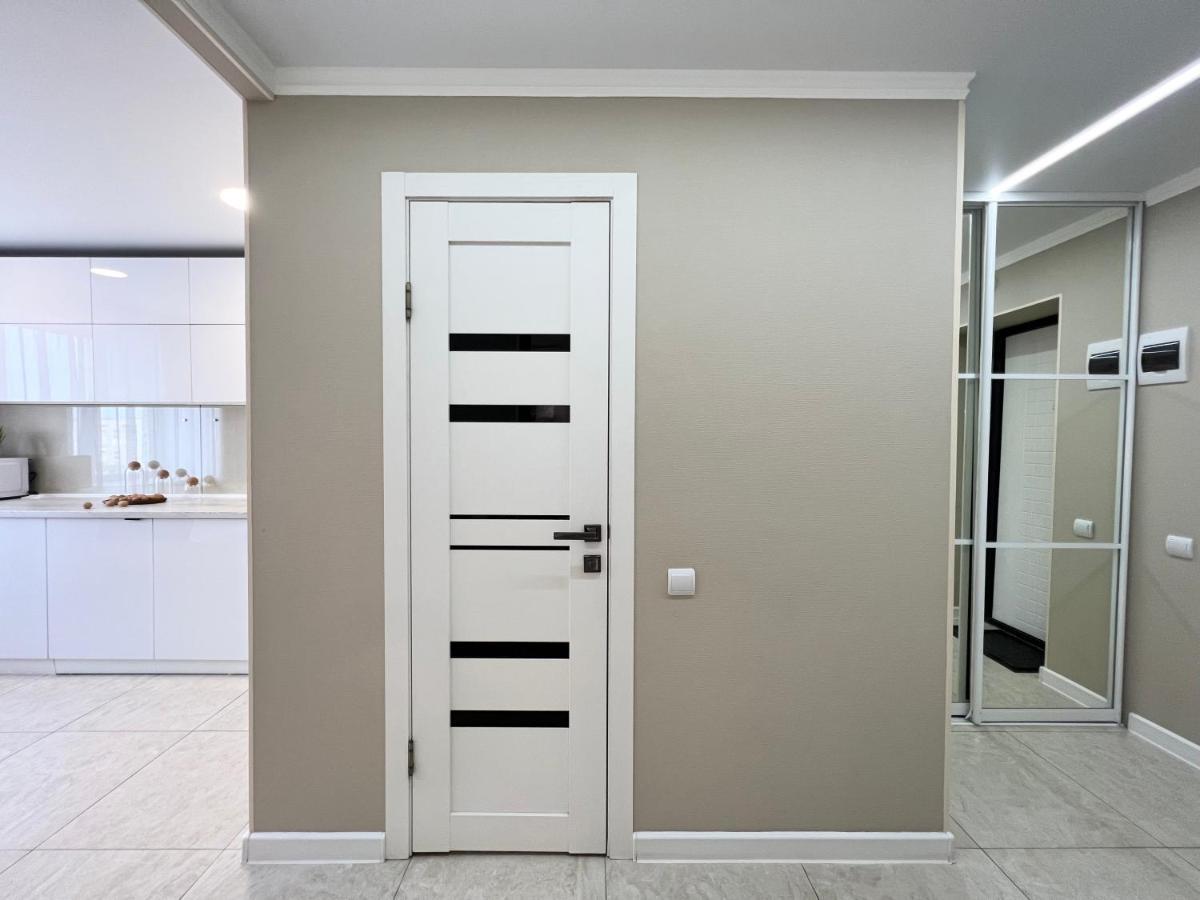 Luxury Apartments Pavlodar Exterior foto